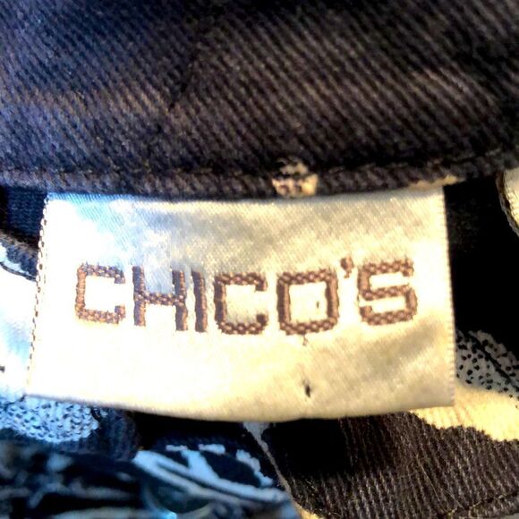 Chico’s button Jacket beautiful black and white patches of ferns leaves flowers - Picture 4 of 13